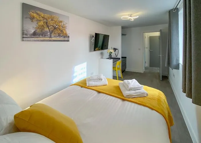 Luxury Studio Apartment By The Station